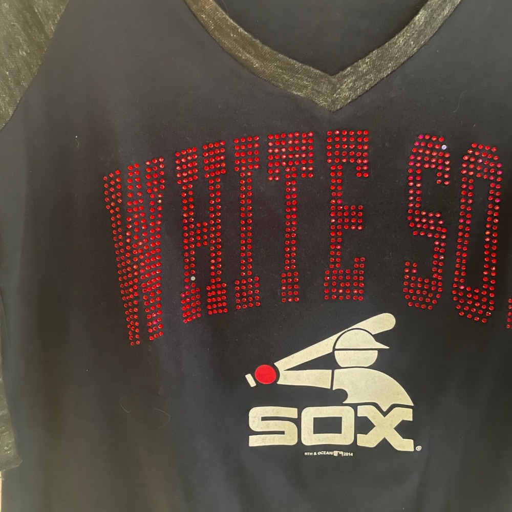 5th & Ocean Chicago White Sox Raglan Shirt Womens Small Navy Grey Rhinestone MLB - Picture 9 of 15
